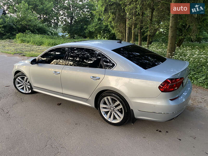 Седан Volkswagen Passat 2015 в Тернополе