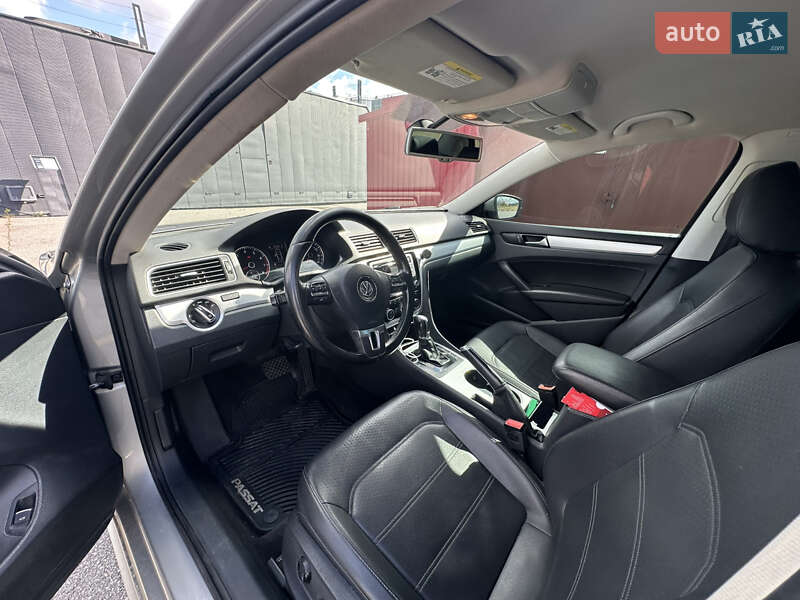 Седан Volkswagen Passat 2013 в Киеве