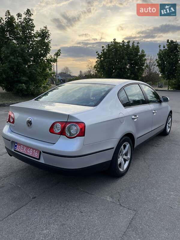 Седан Volkswagen Passat 2007 в Горишних Плавнях