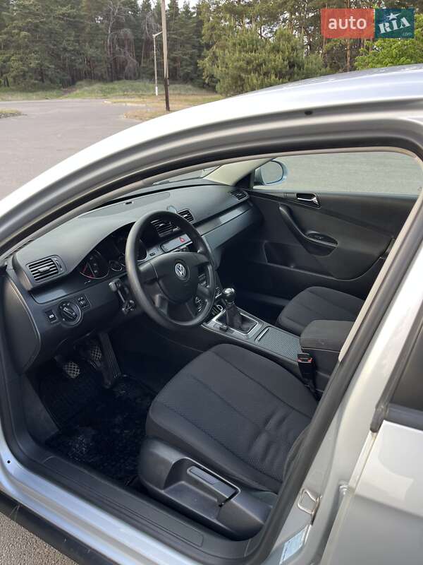 Седан Volkswagen Passat 2007 в Горишних Плавнях