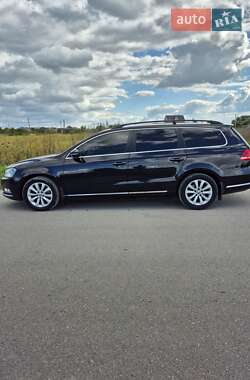 Універсал Volkswagen Passat 2012 в Львові