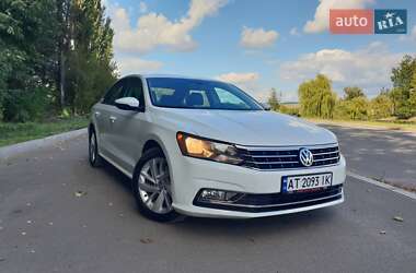Седан Volkswagen Passat 2018 в Ивано-Франковске