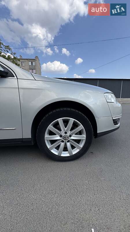 Універсал Volkswagen Passat 2010 в Подільську