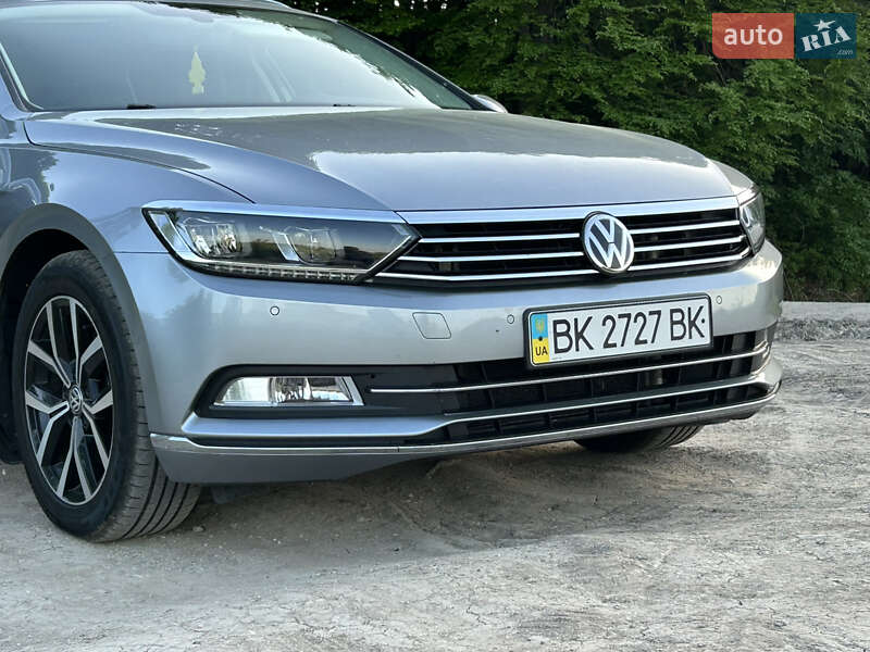 Універсал Volkswagen Passat 2018 в Радивиліві