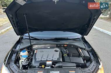Седан Volkswagen Passat 2014 в 