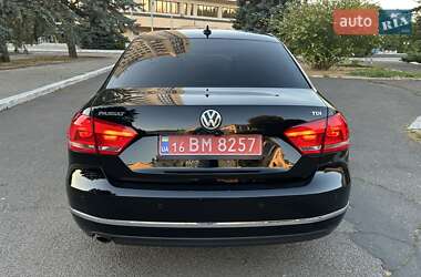 Седан Volkswagen Passat 2014 в 