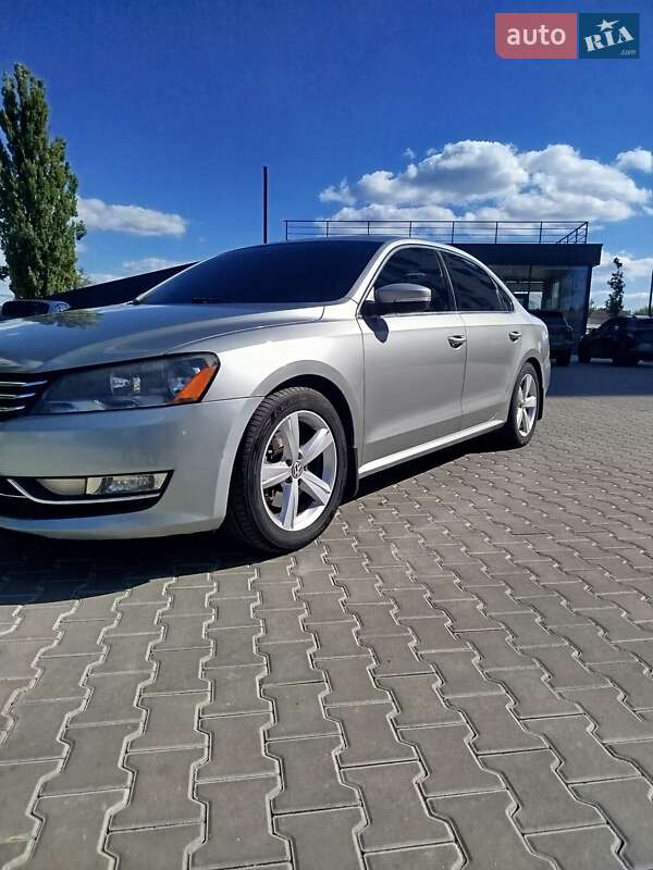 Седан Volkswagen Passat 2013 в Кропивницком
