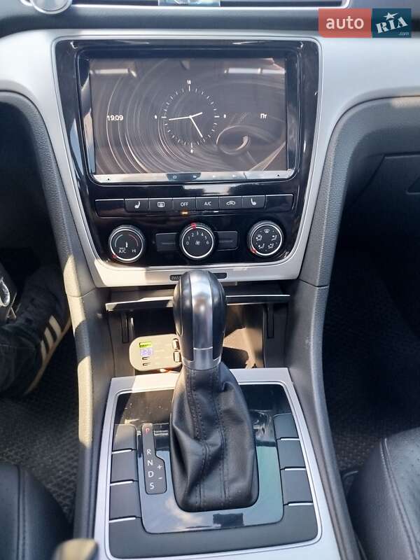 Седан Volkswagen Passat 2013 в Кропивницком