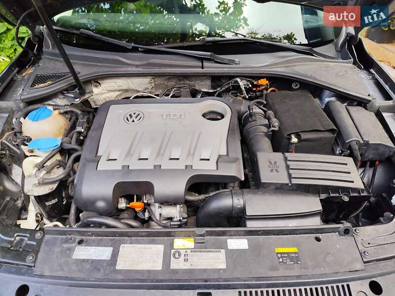 Седан Volkswagen Passat 2013 в Дубно