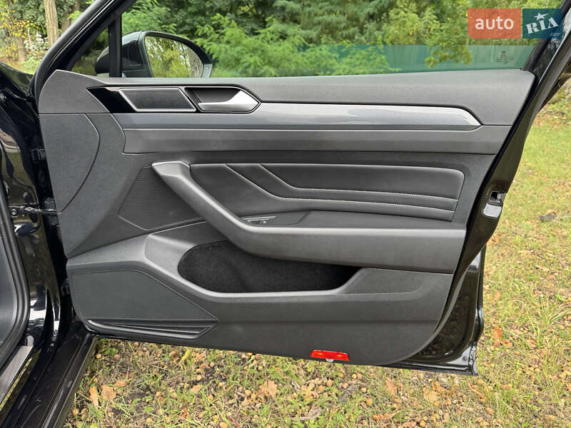Универсал Volkswagen Passat 2019 в Бердичеве