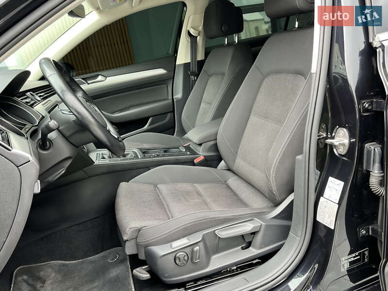 Седан Volkswagen Passat 2019 в Трускавце