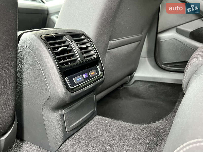 Седан Volkswagen Passat 2019 в Трускавце