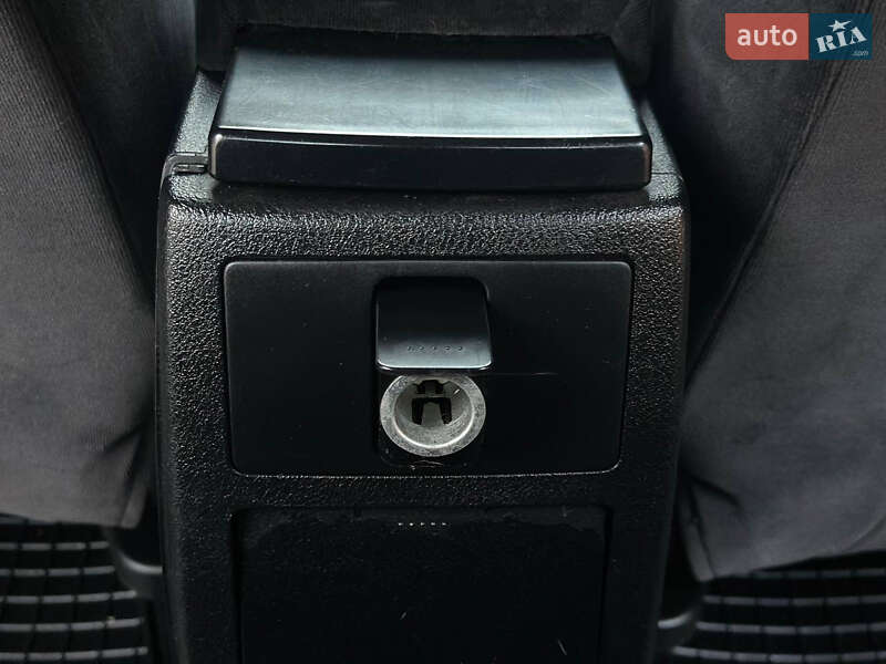 Седан Volkswagen Passat 2003 в Виннице фото 50 Седан Volkswagen Passat 2003 в Виннице