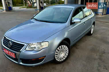Седан Volkswagen Passat 2007 в Шепетовке