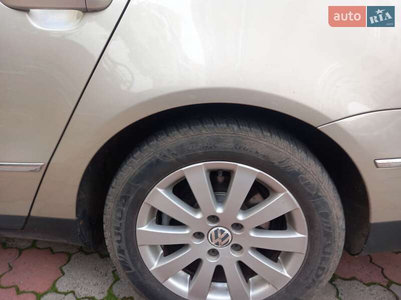 Універсал Volkswagen Passat 2006 в Хмельницькому