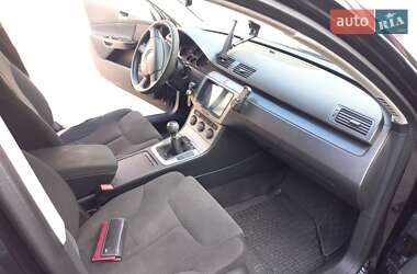 Универсал Volkswagen Passat 2006 в  фото 5 Универсал Volkswagen Passat 2006 в
