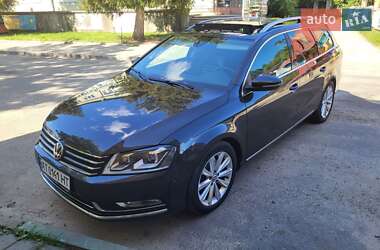 Volkswagen Passat 2011