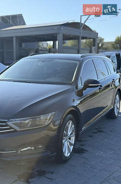 Универсал Volkswagen Passat 2017 в Ивано-Франковске