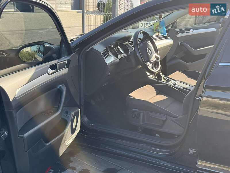 Универсал Volkswagen Passat 2017 в Ивано-Франковске