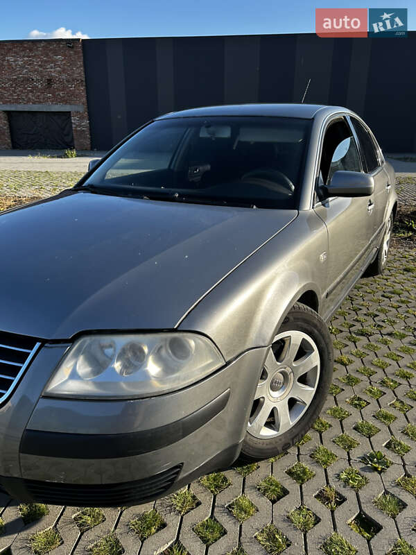 Седан Volkswagen Passat 2003 в Хмельницькому