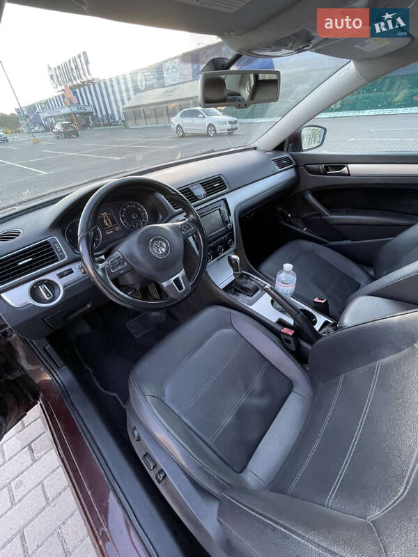 Седан Volkswagen Passat 2013 в Дрогобыче