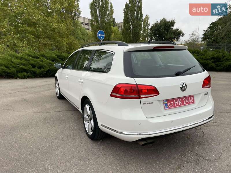 Універсал Volkswagen Passat 2013 в Миколаєві
