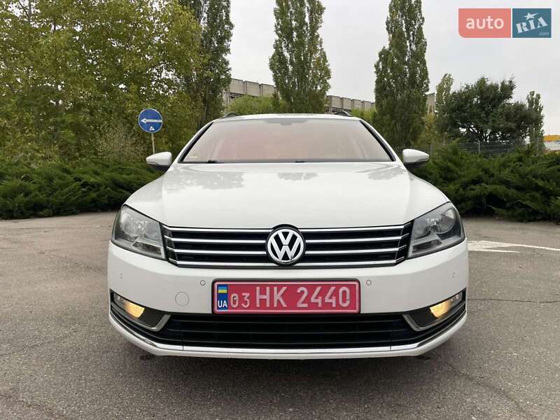 Універсал Volkswagen Passat 2013 в Миколаєві