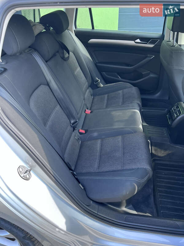 Универсал Volkswagen Passat 2016 в Каменец-Подольском