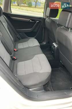 Универсал Volkswagen Passat 2013 в 