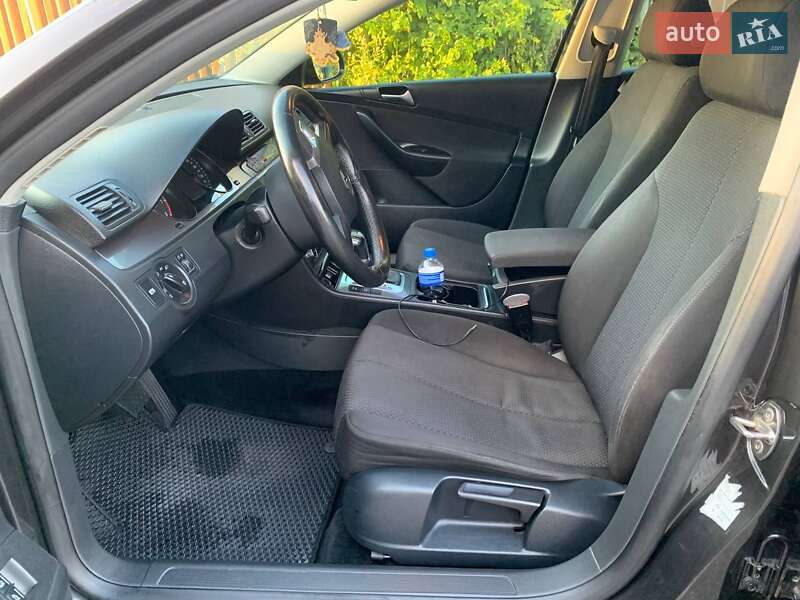 Седан Volkswagen Passat 2010 в Балте