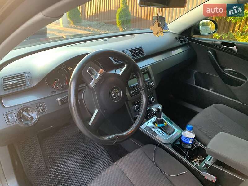 Седан Volkswagen Passat 2010 в Балте