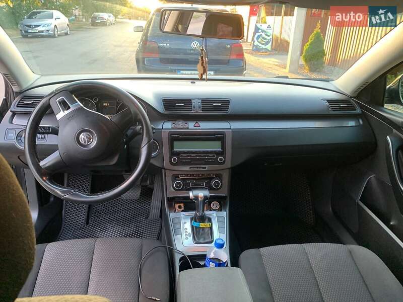 Седан Volkswagen Passat 2010 в Балте