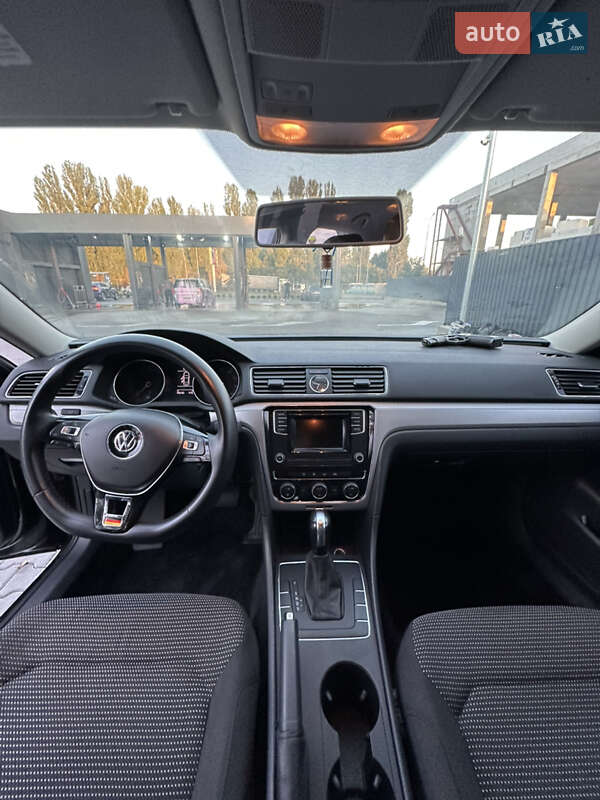 Седан Volkswagen Passat 2015 в Вінниці