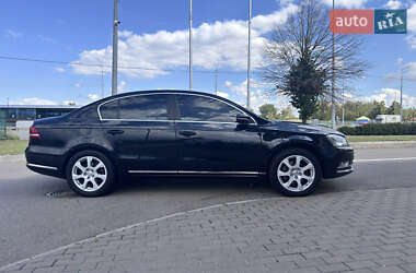 Седан Volkswagen Passat 2011 в Киеве