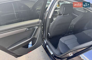 Седан Volkswagen Passat 2011 в 