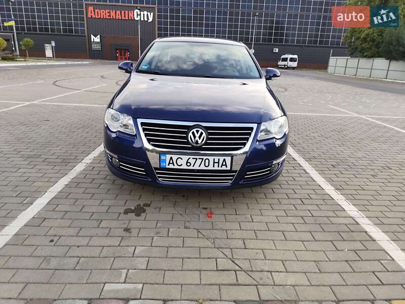 Седан Volkswagen Passat 2009 в Луцке