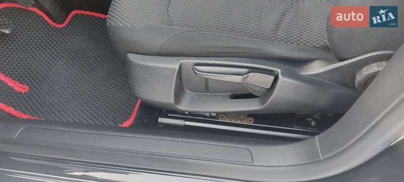 Седан Volkswagen Passat 2012 в Сторожинце