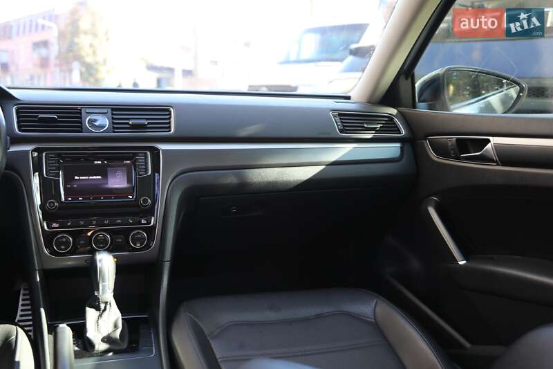 Седан Volkswagen Passat 2017 в Харькове