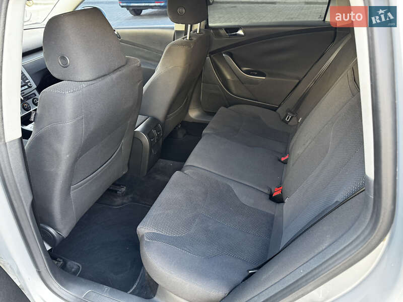 Універсал Volkswagen Passat 2006 в Дніпрі фото 14 Універсал Volkswagen Passat 2006 в Дніпрі