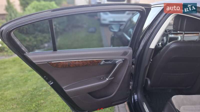 Седан Volkswagen Passat 2012 в Львові