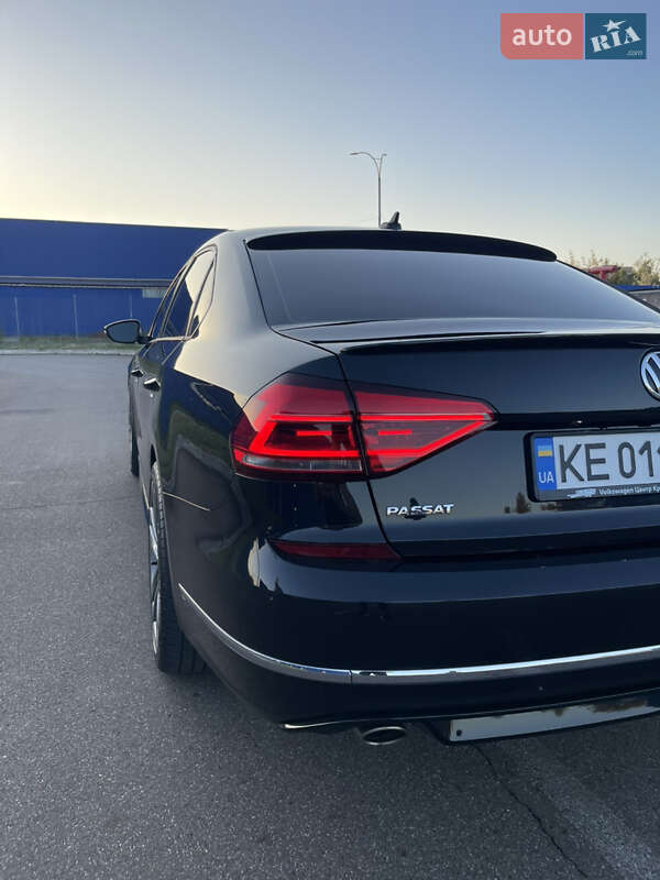 Седан Volkswagen Passat 2018 в Кривом Роге