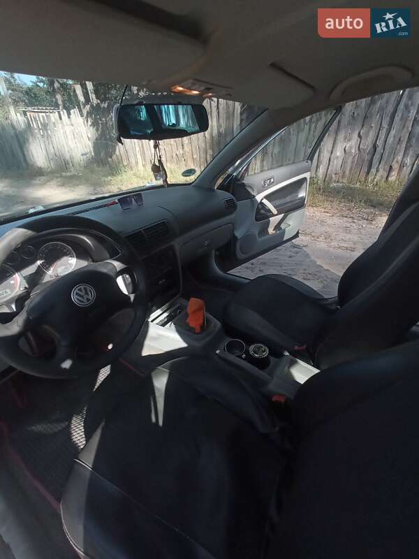 Универсал Volkswagen Passat 2003 в Гончаровском