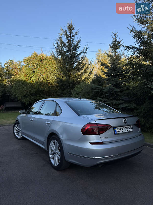 Седан Volkswagen Passat 2019 в Коростені
