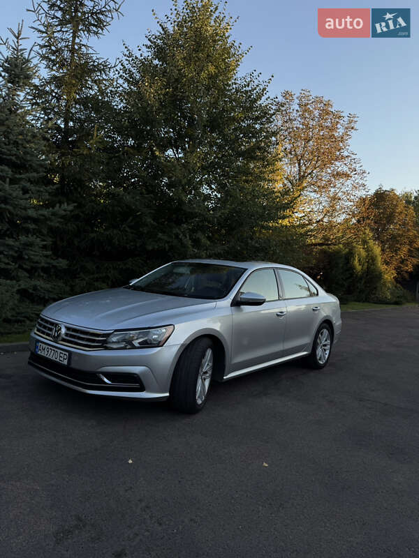 Седан Volkswagen Passat 2019 в Коростені