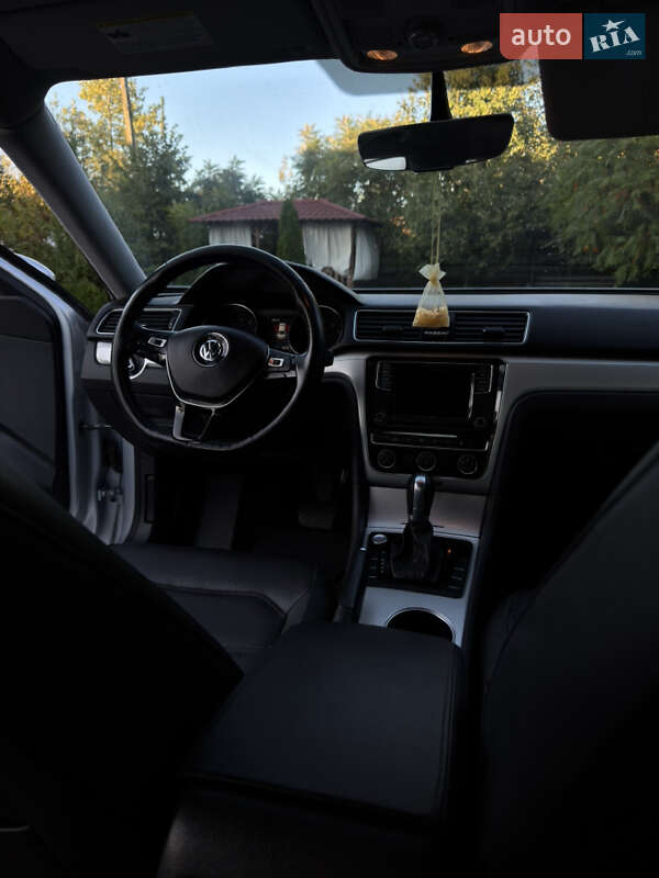 Седан Volkswagen Passat 2019 в Коростені