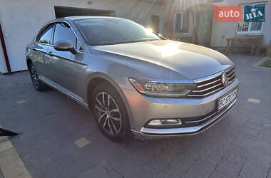Седан Volkswagen Passat 2015 в 