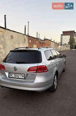 Универсал Volkswagen Passat 2012 в 