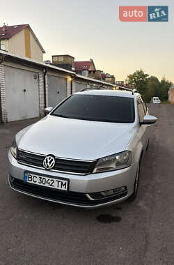 Универсал Volkswagen Passat 2012 в 