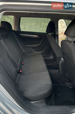 Универсал Volkswagen Passat 2012 в 