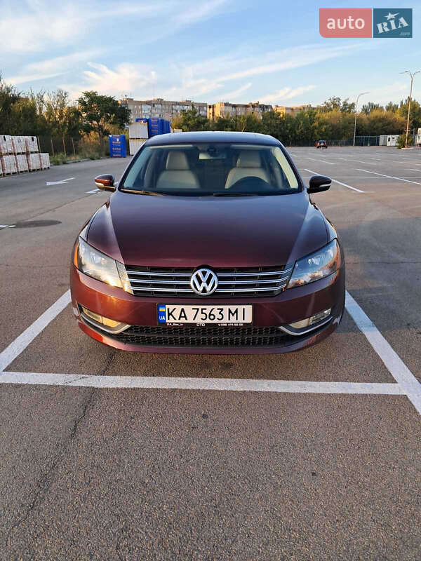 Седан Volkswagen Passat 2014 в Кривом Роге